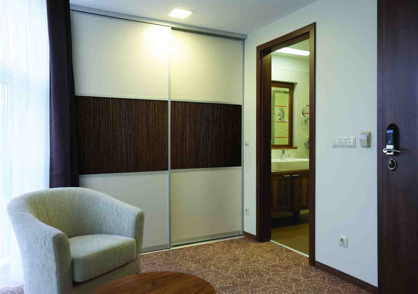 Sleek White Gloss with Black Laminate