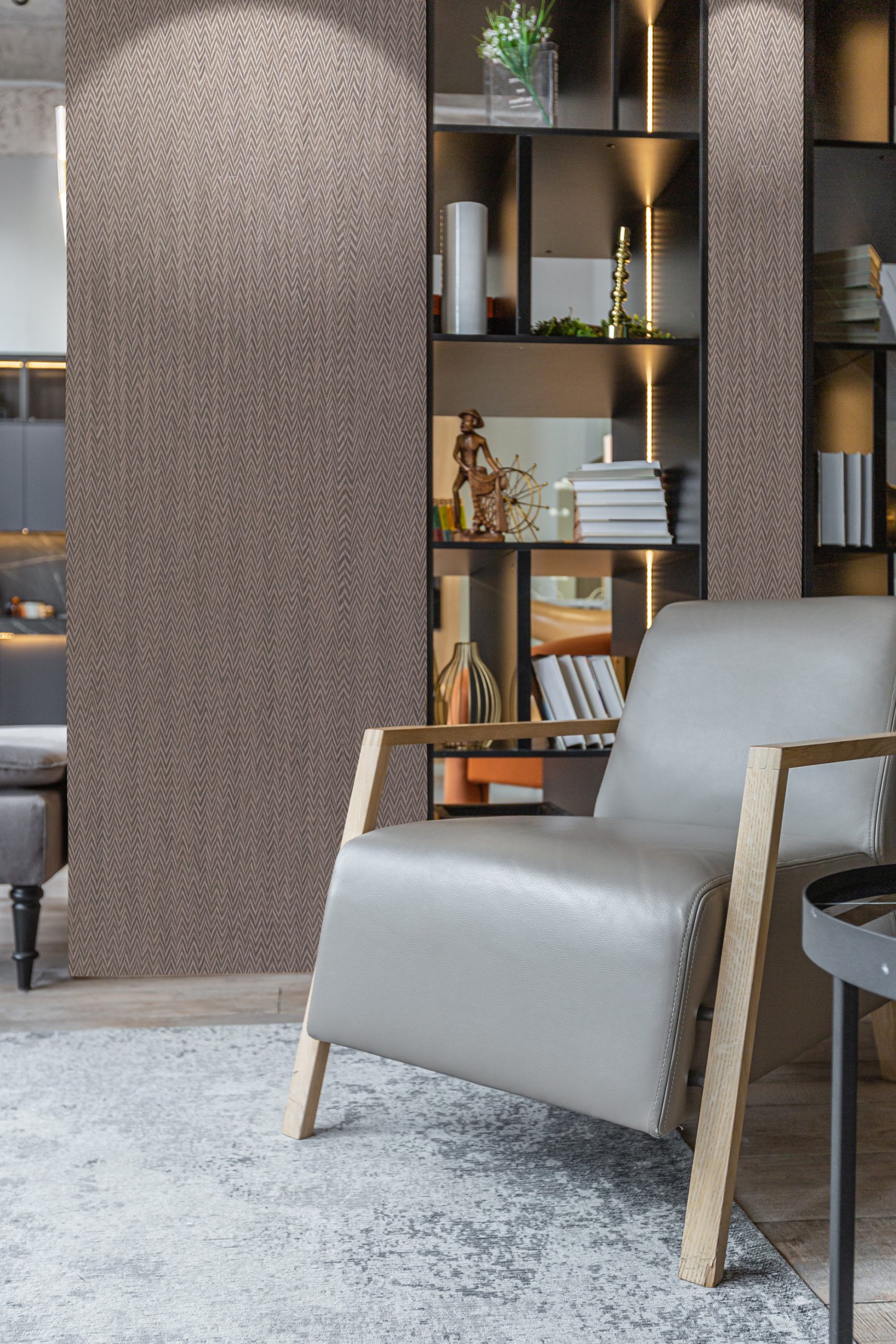 PICASSO BROWN FLAIR VENEER